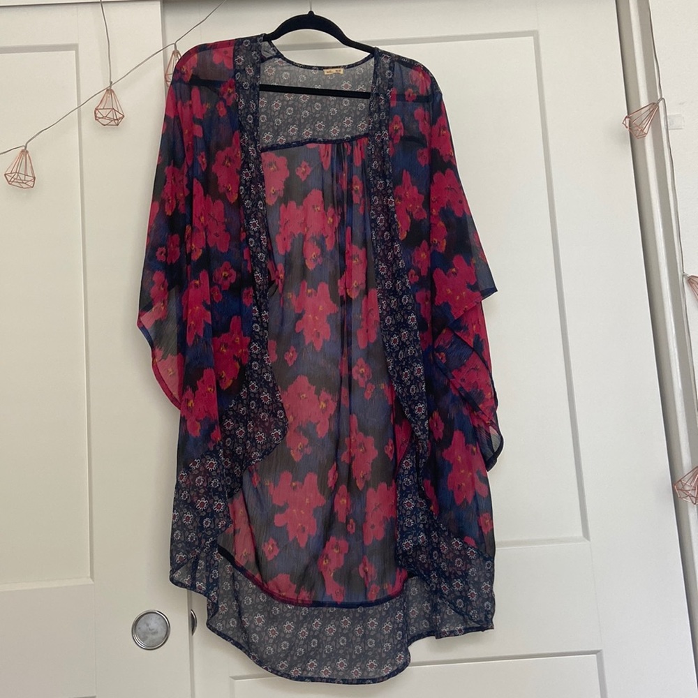 Hollister Kimono